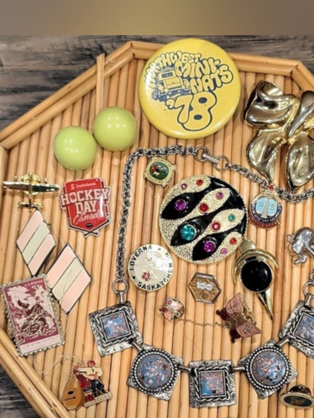 Mixed Jewelry Lot Gold & Silver Tones